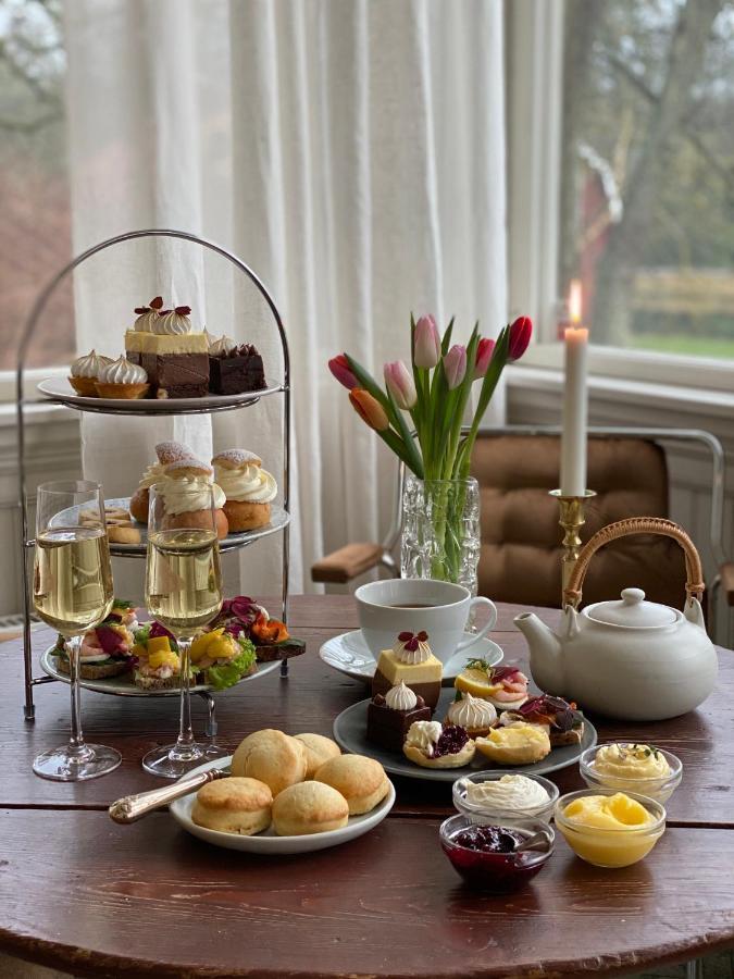 Cafe Mandeltartan Villafloraviola Gjestgiverier 3*