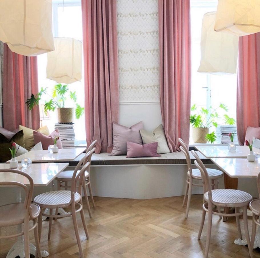 Gjestgiverier Cafe Mandeltartan Villafloraviola Ronneby